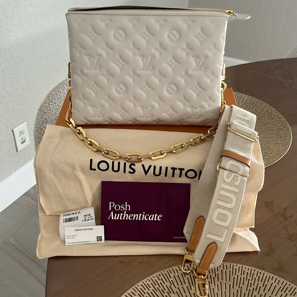 Louis Vuitton Coussins PM